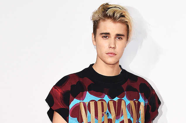Justin Bieber Dilempar Botol Saat Konser di Swedia