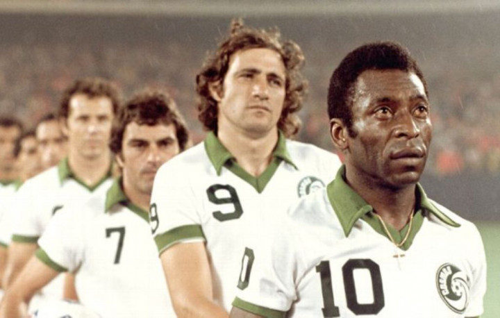 1975: Pele Cetak Gol pada Debut di New York Cosmos