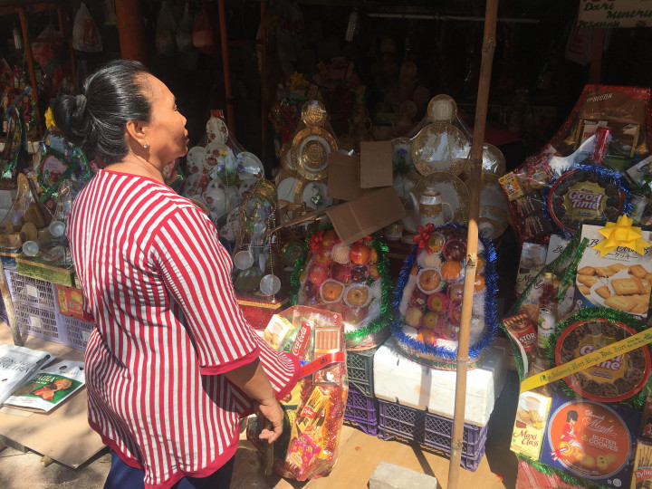 Pedagang Parsel Kebanjiran Order