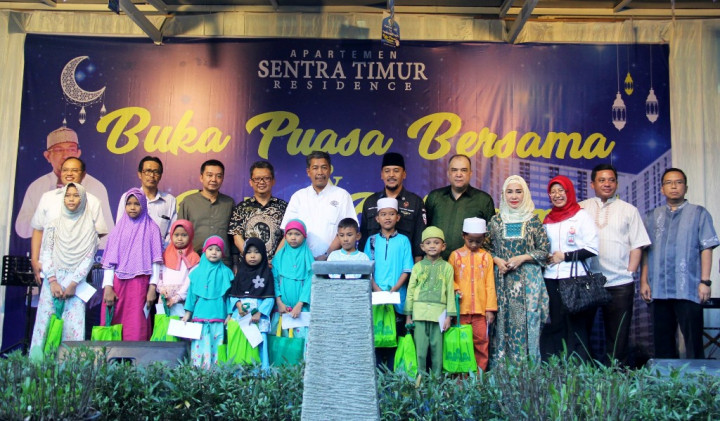 Sentra Timur Residence Mengundang Anak Yatim Berbuka Puasa Bersama