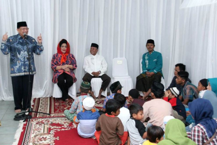 Pererat Silaturahmi, Pimpinan MPR Gelar Buka Puasa Bersama Warga