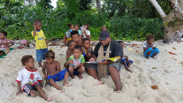 Noken Pustaka, Pegiat Literasi dari Timur Negeri