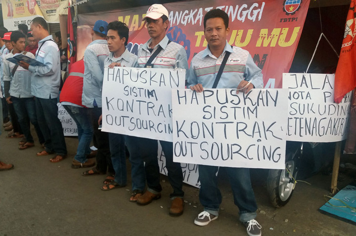 Awak Mobil Tangki Pertamina Tegal Mogok Kerja