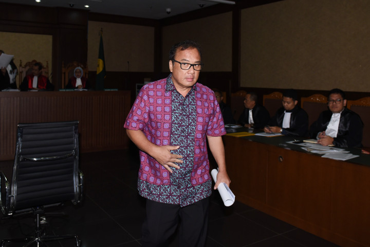 Basuki Sebut Uang Rp2 Miliar untuk Melancong ke Singapura