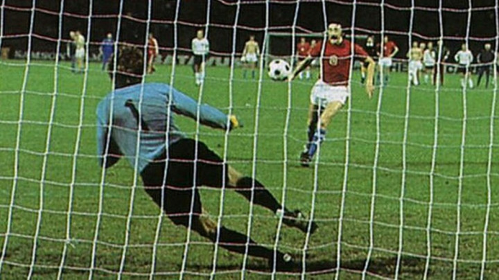 1976: Gol Penalti Panenka Antar Rep Ceko Juara Eropa