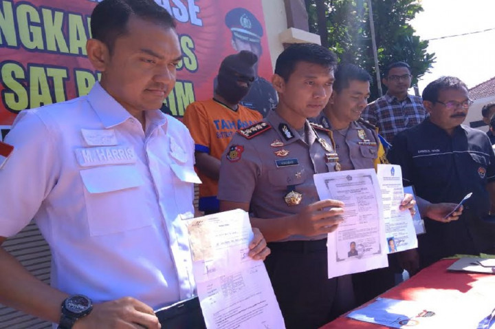 Warga Sidoarjo Dibekuk karena Palsukan Lembar Cetak Buku Tabungan
