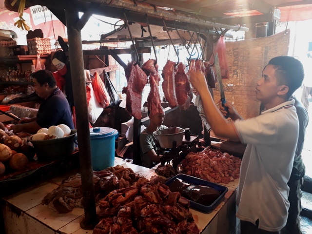 Harga Daging di Pasar Minggu Stabil