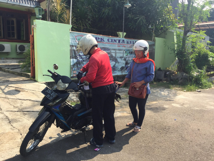 Pembantu Infal, Mencari Rezeki di Hari Fitri