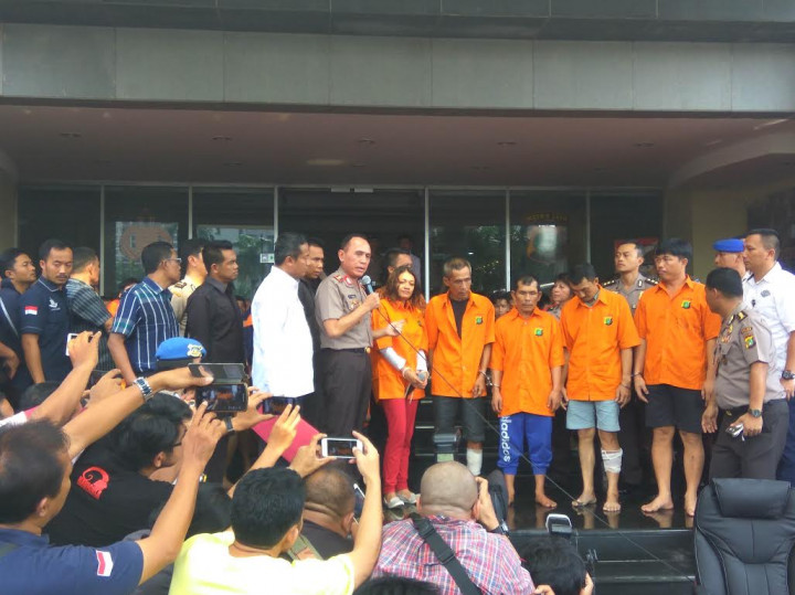 Akhir Cerita Cinta Kapten Perampok Davidson dan Pemandu Lagu