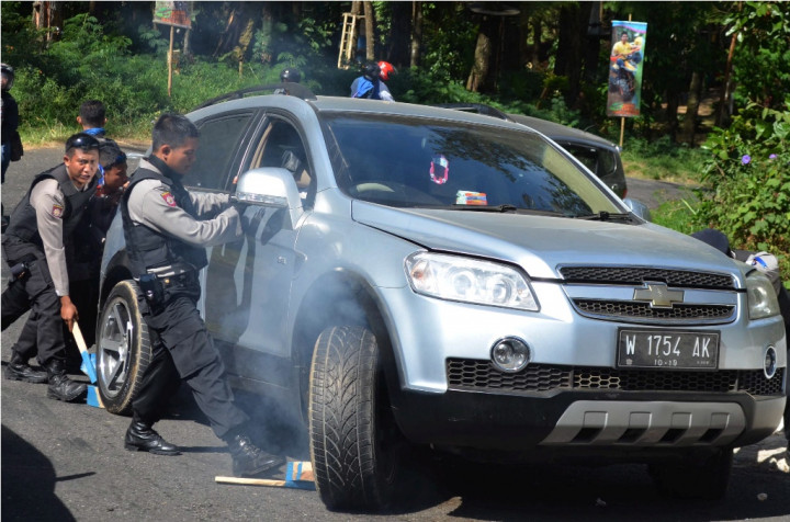 Tim Ganjal Ban Disiapkan untuk Mobil Wisatawan