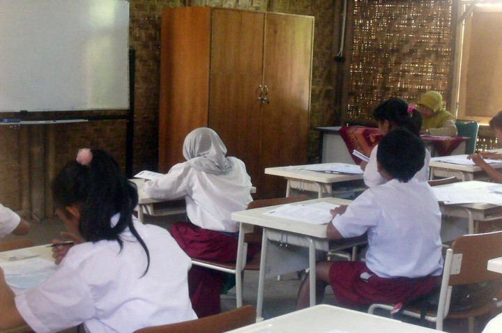 Sarang Lidi DIY Tolak Sekolah Lima Hari