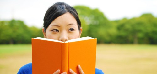 Mau Baca Buku, tapi Malas <i>Banget</i>? Coba 4 Cara Ini <i>Deh</i>