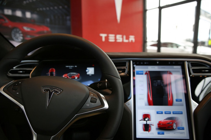 Tesla Bangun Pabrik Mobil di Tiongkok?