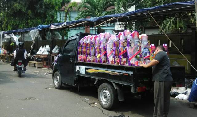 Pedagang Parsel di Cikini Mulai Tutup