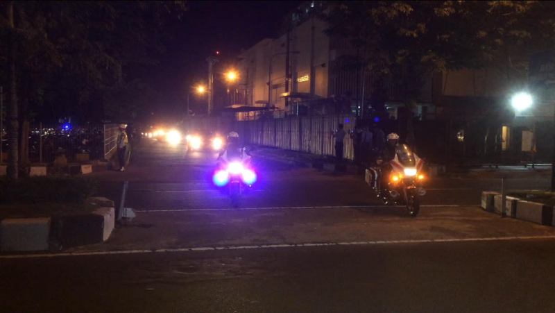 Iring-iringan mobil rombongan mantan Presiden AS, Barack Obama. MTVN/ Raiza A