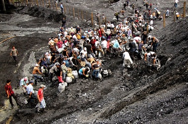 Korban Tewas Ledakan Tambang Kolombia Jadi Delapan Orang