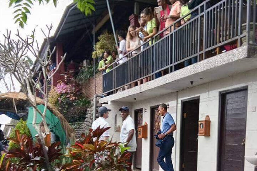 Obama keluar dari membeli oleh-oleh khas persawahan Jatiluwih, MTVN - Raiza Andini