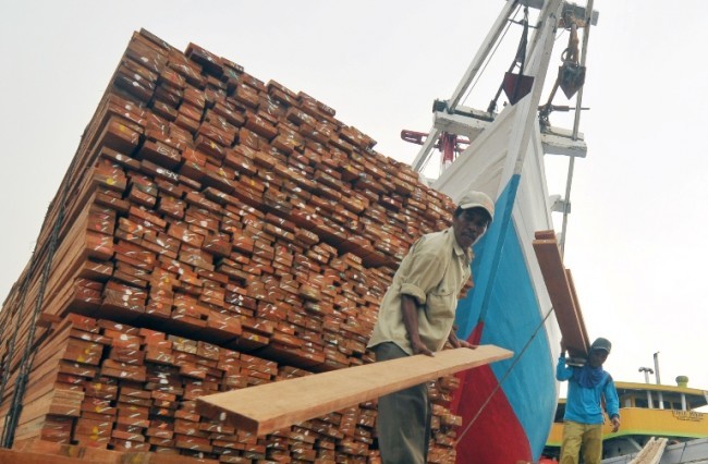 Arloji Limbah Kayu Indonesia Mendunia