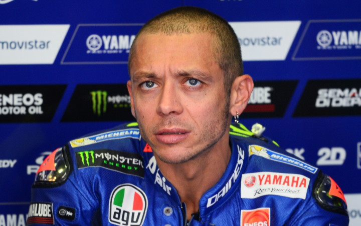 Rossi Kritik Cara Johann Zarco Menyalip