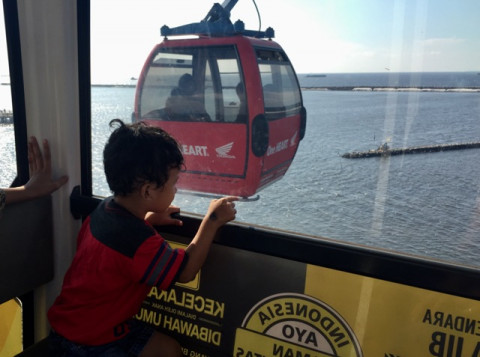 Menikmati Keindahan Ancol Dari Gondola