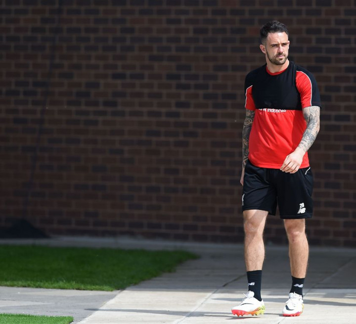 Jarang Dimainkan, Striker Liverpool Ini Rutin Beramal