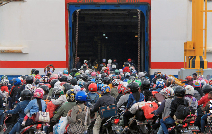 Gelombang Arus Balik di Pelabuhan Penyeberangan