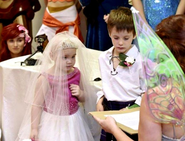 Balita Penderita Kanker di Inggris Menikah dengan Sahabatnya