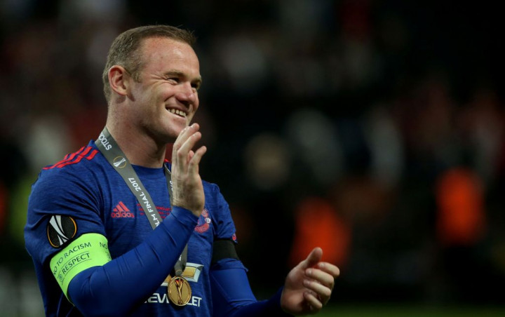 Rooney Masih Berpeluang Bertahan di MU
