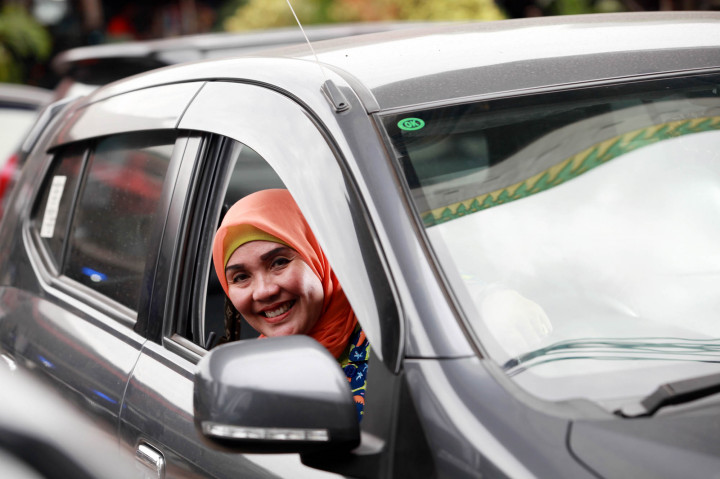 Sopir & Warga Menyikapi Tarif Baru Taksi Online