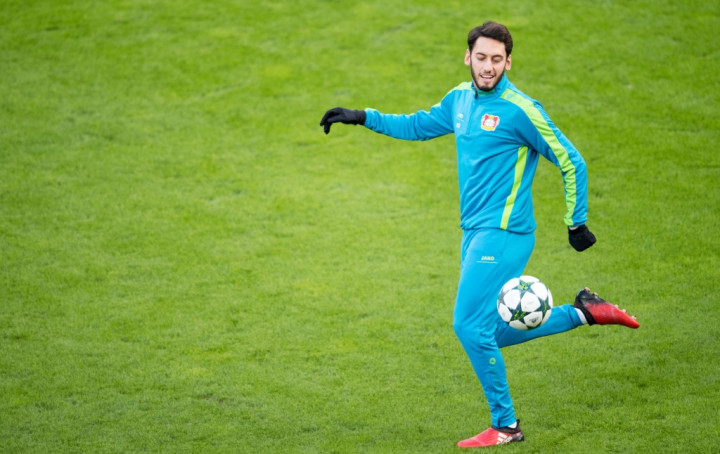 Calhanoglu Bakal Buktikan Diri Pantas Dibeli Milan