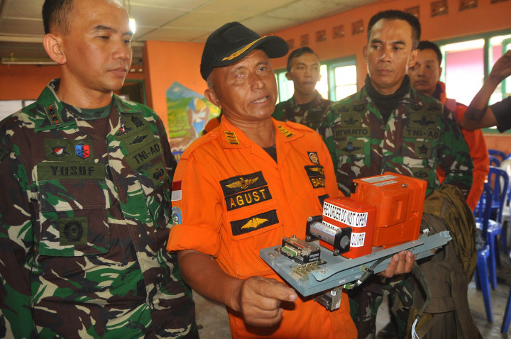 KNKT Segera Periksa Kotak Hitam Helikopter Basarnas