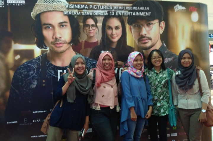 Warga Yogyakarta Sambut Meriah Pemutaran Perdana Filosofi Kopi 2