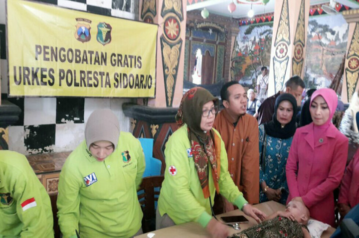 Pengobatan Gratis bagi Anak Yatim di Ponpes Millenium