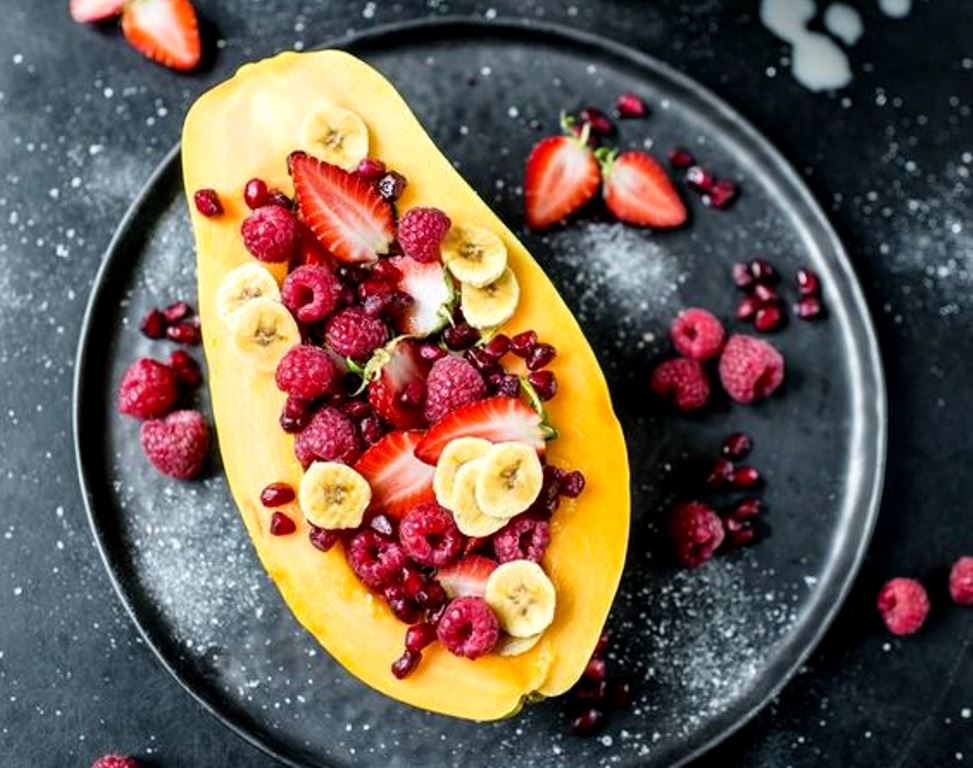 Menurut penemuan dari Jerman, likopen dalam buah pepaya hampir 3 kali lebih banyak daripada likopen yang ada pada tomat. (Foto: Pinterest/Eatbetternotless.com)