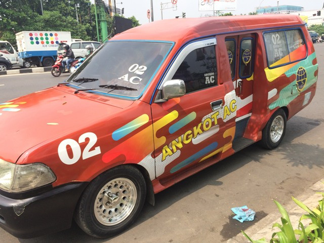 Pendapatan Sopir Meningkat Setelah Angkotnya Berpendingin