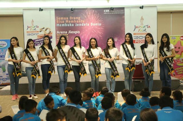 Mengintip Kegiatan Miss Jakarta Fair Bersama Anak Yatim