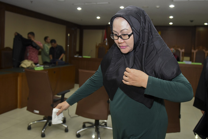 Ratu Atut Menangis saat Bacakan Pledoi