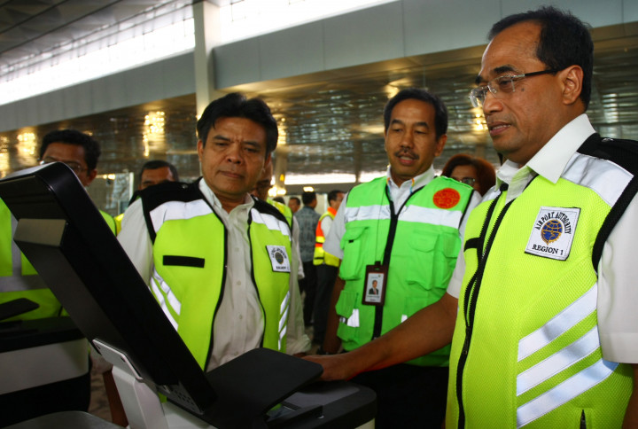 Menhub Sebut Aturan Penggunaan AC untuk Angkot sebagai Imbauan