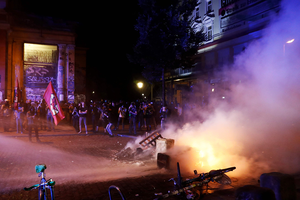 76 Polisi Terluka dalam Demo Jelang KTT G20 di Hamburg