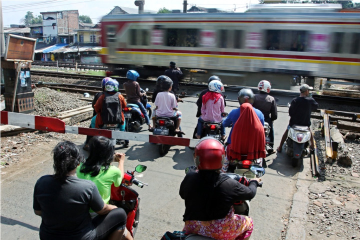 Lima Perlintasan KA di Surabaya akan Ditutup