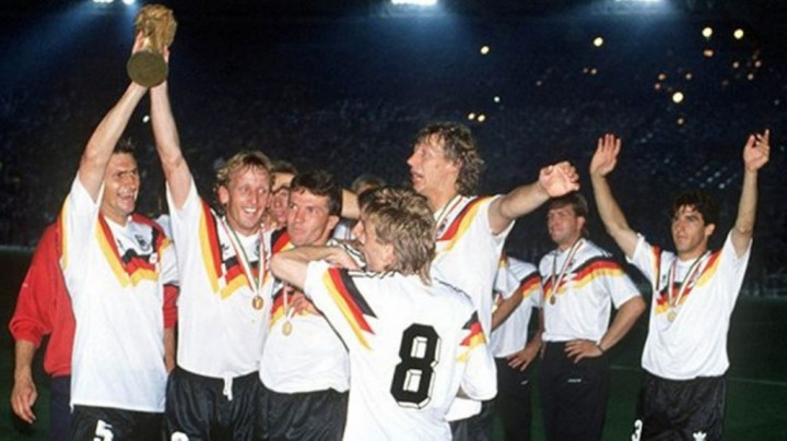 1990: Penalti Andreas Brehme Bawa Jerman Raih Trofi Piala Dunia Ketiga