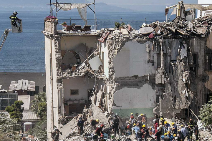 Blok Apartemen Runtuh, Tiga Tewas