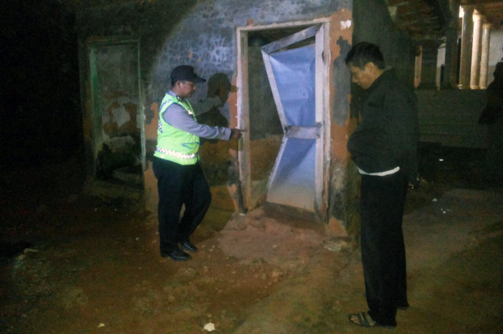 Rumah Warga di Sumenep Hancur Dirusak Massa