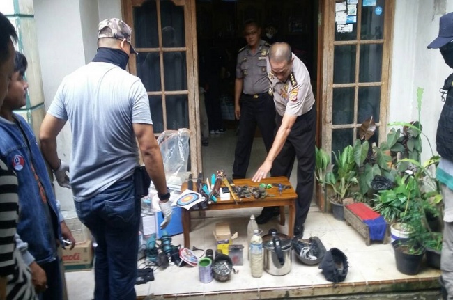 Perakit Bom Panci Sudah 4 Bulan Mengontrak di Buah Batu