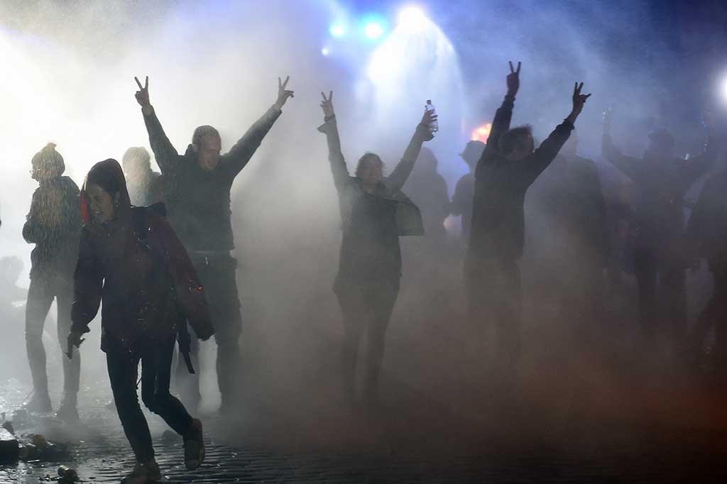 Bentrokan Berlanjut Hingga Hari Terakhir KTT G20