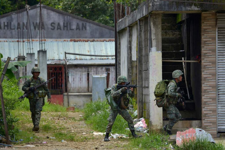 Perburuan Atas Pemimpin Militan Filipina Makin Intensif