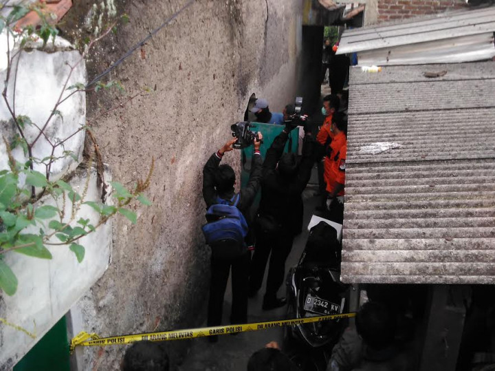 Densus 88 Geledah Satu Rumah di Babakan Ciparay