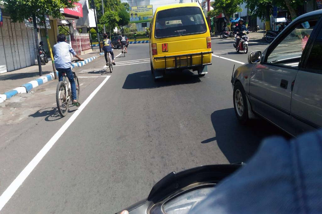 Angkutan pendesaan di Kabupaten Jombang, Jawa Timur -- MTVN/Nurul Hidayat