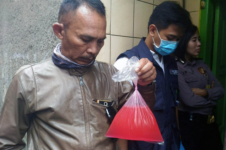PDAM Bandung Selidiki Air Berwarna Merah Salah Satu Pelanggannya