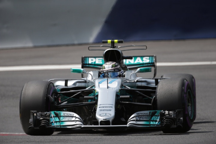 Valtteri Bottas Pimpin Sesi Latihan Bebas Pertama GP Inggris